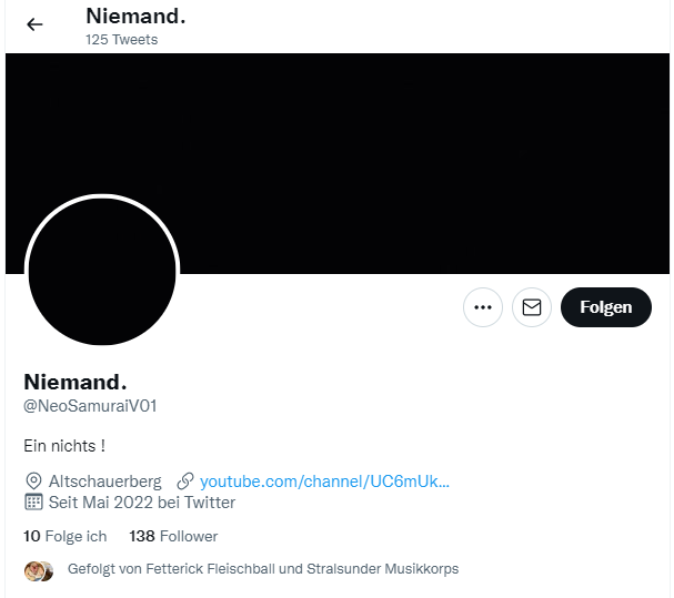 der_feitan's tweet photo. Macht einen äußerst besiegten Eindruck auf mich.
Dabei haben wir noch gar nichts gemaked.
#Kuttergame #Kreiswichsverbot #Drachengame https://t.co/EqVT6NYDKw