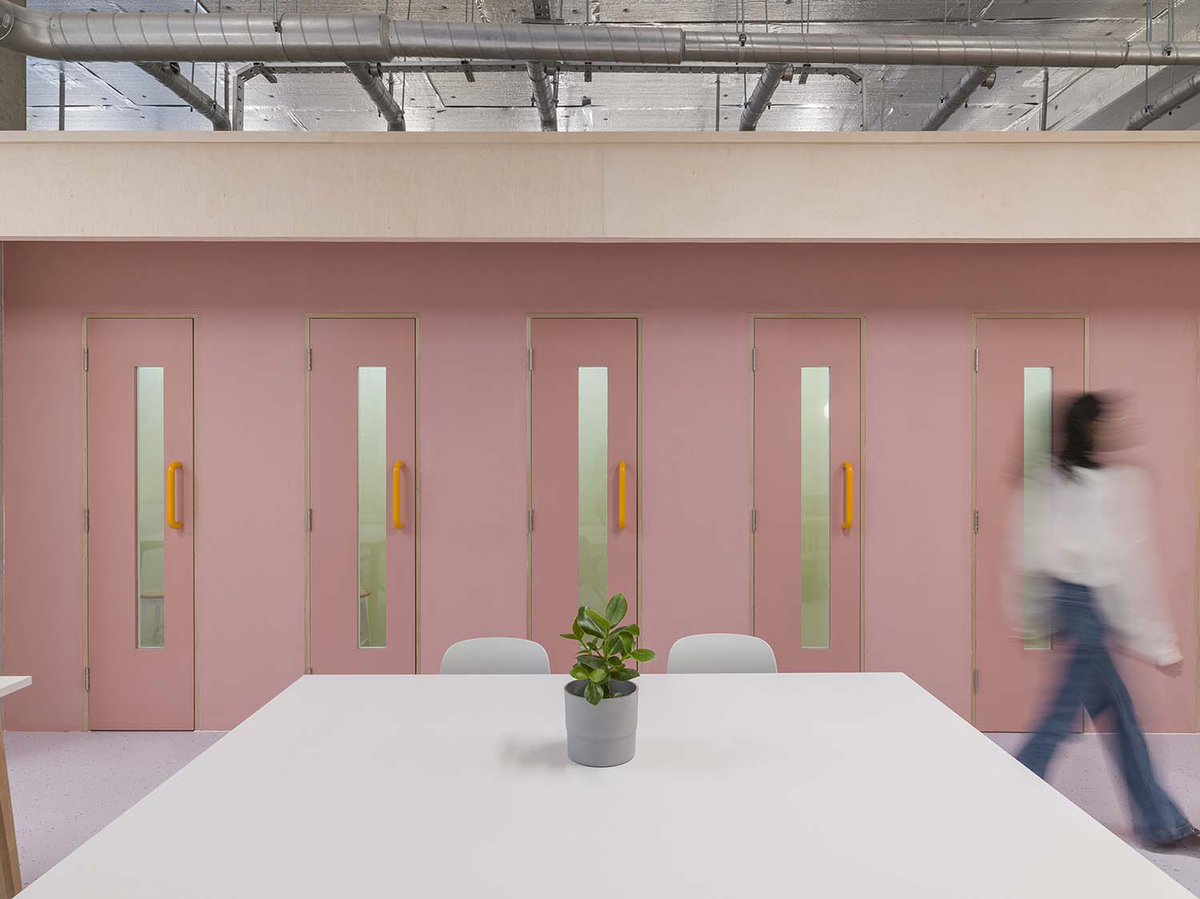 CoWorkingLondon's tweet photo. #arcclub brings their democratic #coworking in residential neighbourhoods 🚀 https://t.co/dM75HCoilf https://t.co/QMOqx2Lgdl