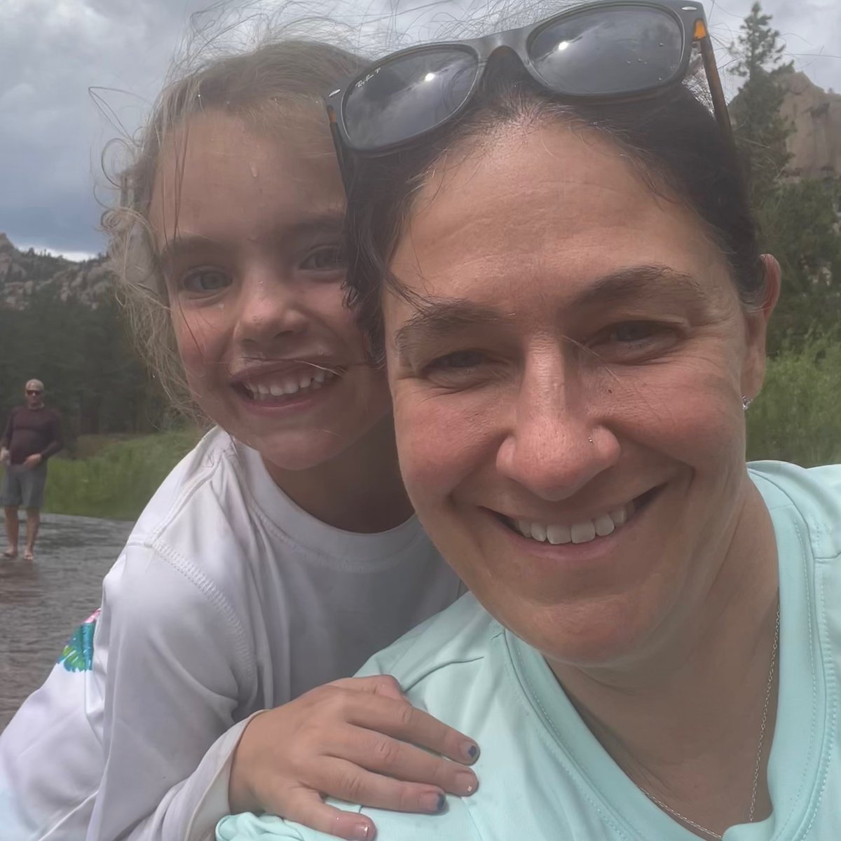 When not working, Alyssa enjoys the outdoors (especially when they are full of mud!!!) with her 2 kids.
#IERSurgery #GERD #dirtykidsarehappykids