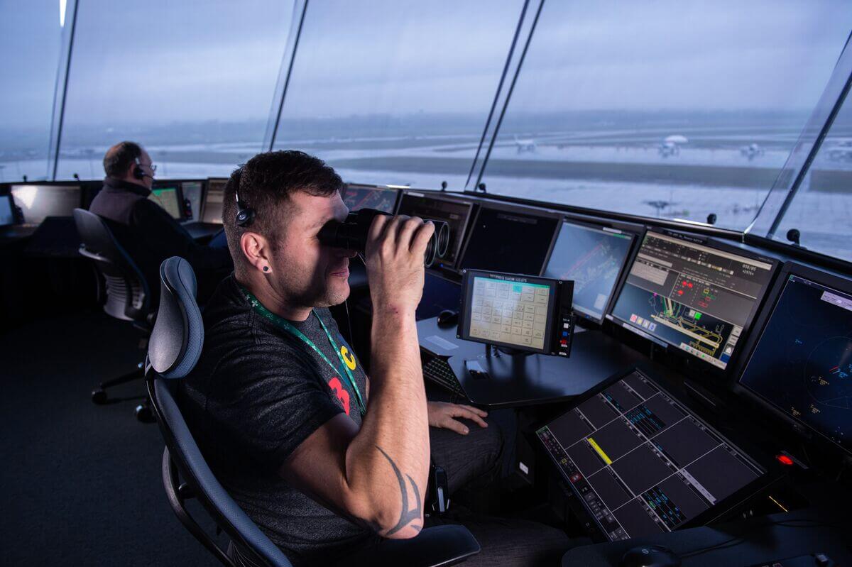 NAV CANADA tweet media