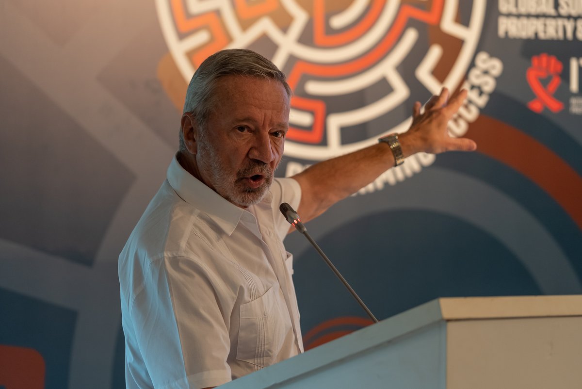 South_Centre's tweet photo. Dr. German Velasquez, @South_Centre Special Adviser on #Health @scgva2011, called for accelerating implementation of #TRIPSflexibilities &amp; TRIPS decision at #GSIPA2M in Istanbul. https://t.co/vzcXGea2Dt