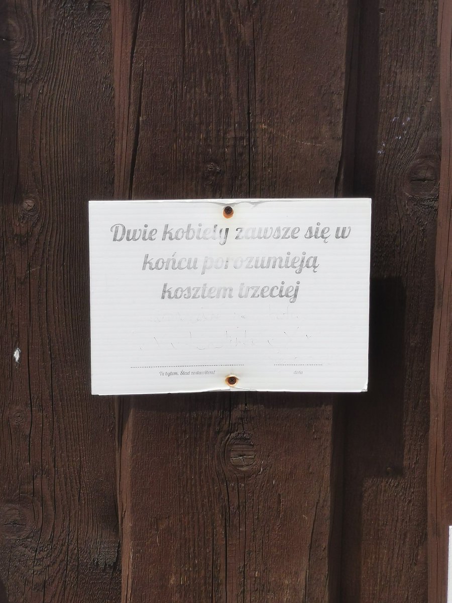 OdaDoBrowara's tweet image. UWAGA, PROSZĘ O RT!!! TO SA TABLICZKI KTÓRE WISZĄ W ZAKOPIANSKIM AQUAPARKU "GORĄCY POTOK"
proszę nagłośnijmy sprawę bo to jest po prostu przerażające