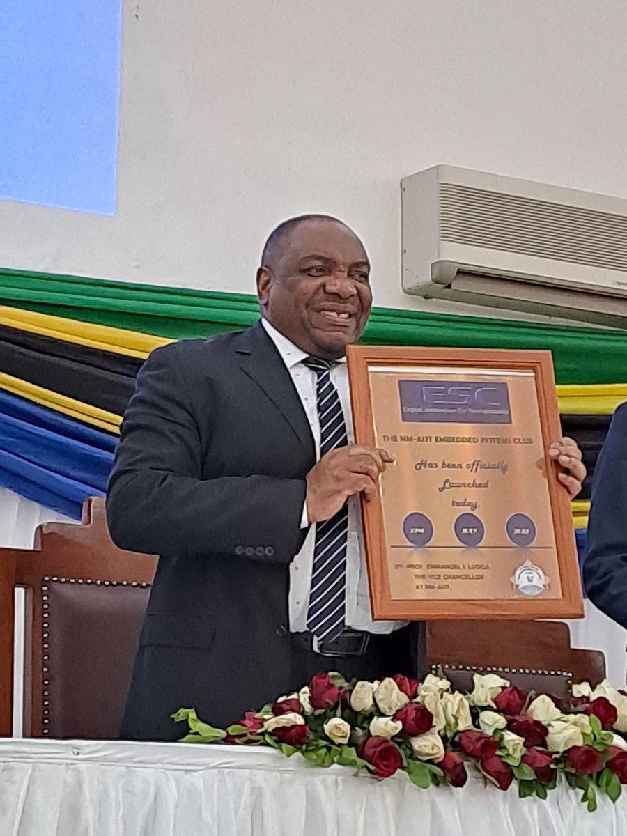 ShubiF's tweet photo. Nobel Symposium for secondary schools (economics, medicine, physics, chemistry, peace,etc
#SETIWeek
#InnovationWeek
#NelsonMandelaWeek
@NM_AIST https://t.co/d6jKtGJTUm