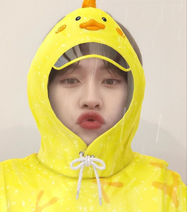 o nome da pessoa: tw: num sei o que 
a foto de perfil: