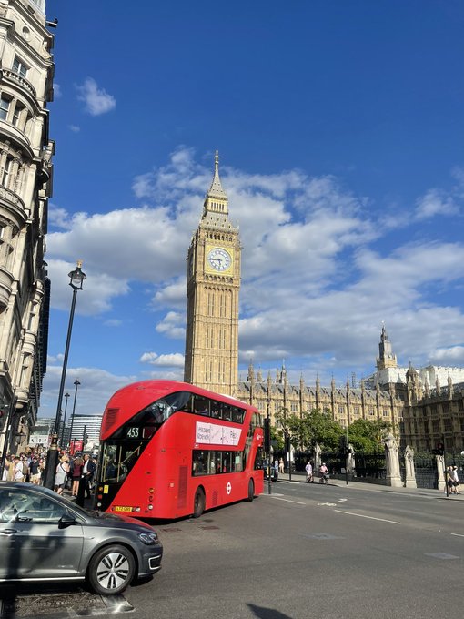 Happy to be in England again 😍💙🤩 #natalygold #london https://t.co/XTgJh1IZdi<a href="/tag/natalygold"class="tags">#natalygold</a><a href="/tag/london"class="tags">#london</a>