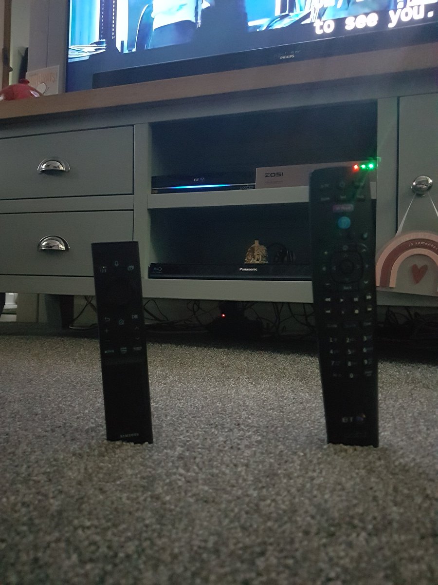 Phil Stewart 💙 tweet media