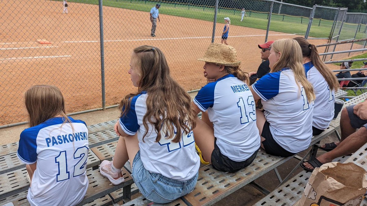 sandlotsb's tweet photo. Our teams had the best time at our Tennessee tournament! 🥎

Both 14U and 16U teams took 3rd place 🥉🏆 https://t.co/djCo4pgS1j