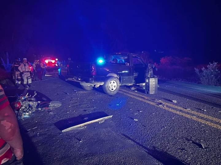 ImparcialOaxaca's tweet photo. #MientrasDormías|Se registra fuerte #accidente en la Carretera Federal 190, a la altura de #Nochixtlán cerca de la desviación a Yucuita. Toma tus precauciones y vías alternas 

#vial

https://t.co/bjOk5H40hw https://t.co/QwmDS4I4ZN