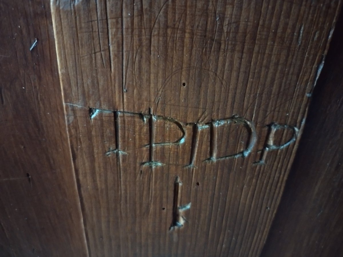 CapeliCymru's tweet photo. The sermon must have been so inspiring it left the captured congregation leaving their reviews!
#CapeliCymru https://t.co/blBsjqssBQ