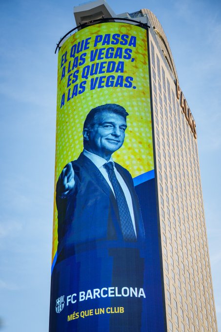 ActuFoot_'s tweet photo. « Ne vous inquiétez pas Merengues, ce qui se passe à Las Vegas, reste à Las Vegas. » 😏💙❤️

Laporta lance le Clasico de dimanche. 

📸 @FCBarcelona https://t.co/LJ6vHquygv