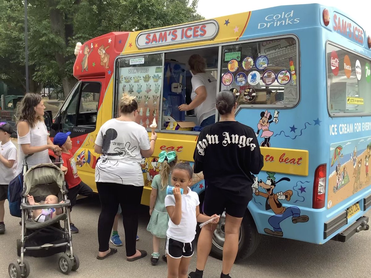 Lakeside_HT's tweet photo. More fantastic photos of our #SummerFayre2022!! 🌞🤹🏼‍♀️ https://t.co/g1N67sEsmI