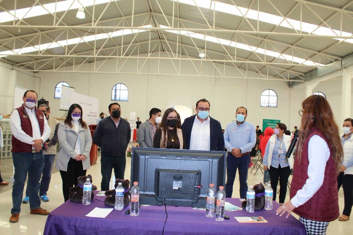 BienestarGobTlx's tweet photo. 📌En coordinación con @SesaTlax realizamos la "Jornada de Bienestar, Salud y Municipio" en Emiliano Zapata para difundir en la población tlaxcalteca los servicios gratuitos que ofrece el @GobTlaxcala para cuidar del #bienestar y la salud de la gente. https://t.co/FJr4GBeDqY