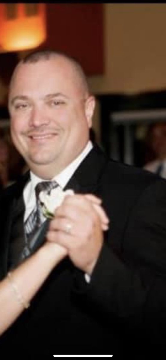 JimAroune's tweet photo. The man @RochesterNYPD and all of Rochester lost. Tony Mazurkiewicz, an undercover cop friends called a “character” shot and killed last night. Praying for his wife Lynn and their family. 29 year veteran of the @RochesterNYPD @SPECNews1ROC https://t.co/Uoe0fkzzM2