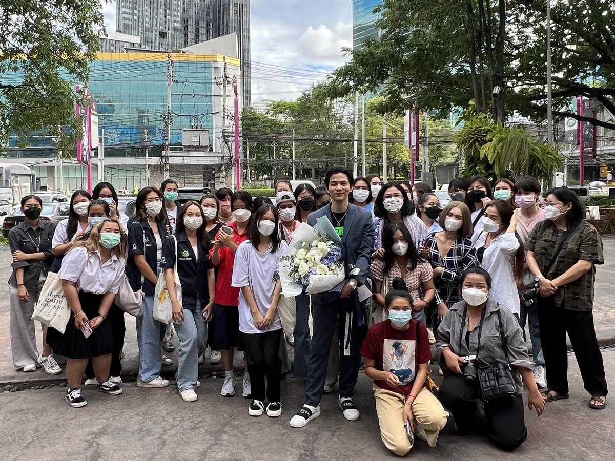 LeeThanatspace's tweet photo. หนูมาลีมาเป็นกำลังใจให้มนุษย์ลี 
#ใจฟูสตอรี่ 
#lee_thanat 
#ลีฐานัฐพ์ 
#หนูมาลี
@lee_thanat https://t.co/x9EKdmAoXL