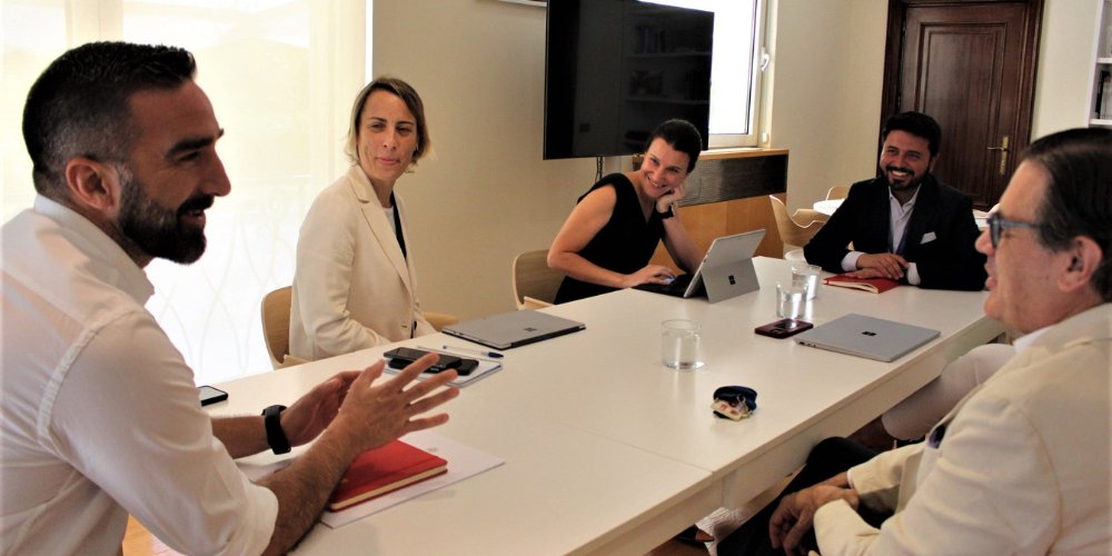llyc_venturing's tweet photo. Hoy @jallorente y @guisasola_marta han expuesto en el @acene_gob qué es #LLYCVenturing, así como la primera inversión realizada en @erudit_ai_tech, #startup tecnológica que con #inteligenciaartificial y NLP busca mejorar la gestión del talento. ¡Gracias por recibirnos! https://t.co/KWwj9NAduQ
