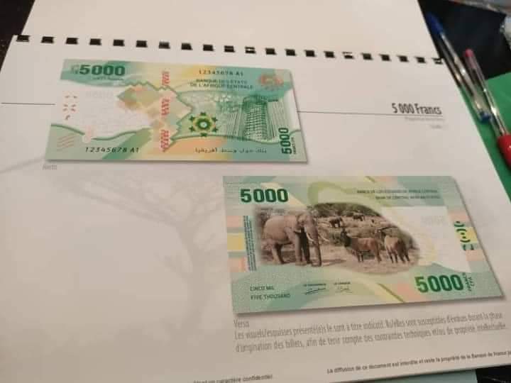 TheCameroonianZ's tweet photo. La nouvelle gamme de billets... bientôt en circulation ? https://t.co/OvNQZORUvF