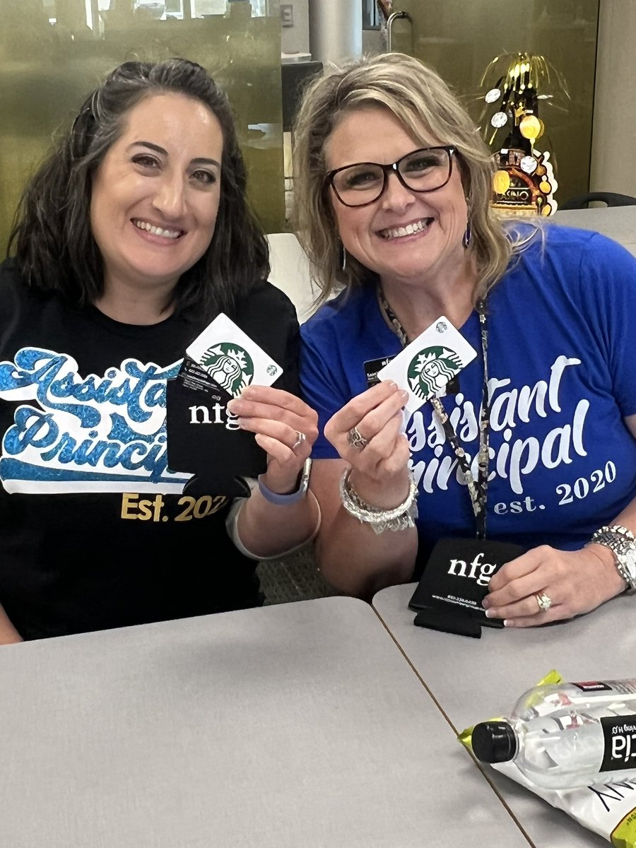 KarenMuller21's tweet photo. Katy ISD Summer PD presenters and participants are THE BEST!!! #elemCandI #KatyISD https://t.co/CPgSlE107v