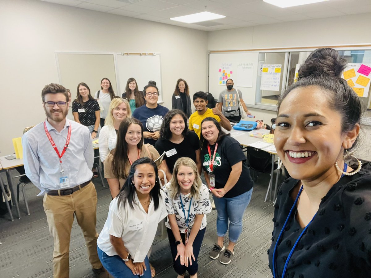 KarenMuller21's tweet photo. Katy ISD Summer PD presenters and participants are THE BEST!!! #elemCandI #KatyISD https://t.co/CPgSlE107v