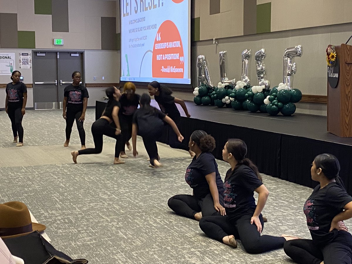 aliefFineArts's tweet photo. Alief ISD Leadership Conference kicked off with a performance by members of AJB, Taylor, and Elsik dance officer lines. #CultureofExcellence @AJBDanceCo @Crimson_Cadette @ElsikRevies https://t.co/fRBG4XfCYD