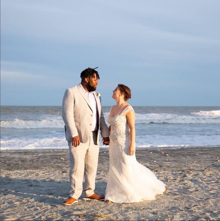 wedbug's tweet photo. Carol + Nick 🌊

#weddingbug #weddingbugstudios #weddingphotography #weddingphoto #weddingphotographer #weddingmoments #wedding #weddings #weddinginspo #mrandmrs #beachwedding #follybeach #follybeachsc #scweddingphotographer #scwedding https://t.co/HFKVDIelY0