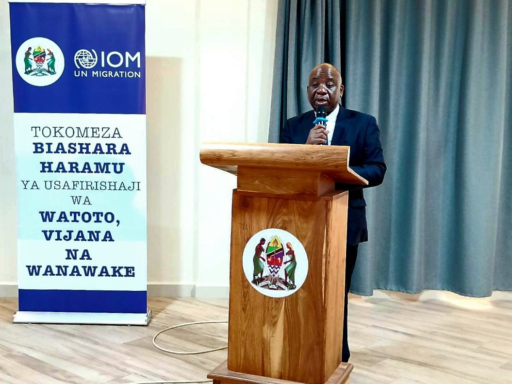 SufiQasim's tweet photo. Under #UNJointProgram for ending #VAWC financed by #ONEFUND; #IOM &amp; #AntiTraffickingSecretariat facilitated a one-day consultative meeting for #State &amp; #NonState actors to review the #Directory of #ServiceProviders for #VictimsofTrafficking in #Dodoma, #Tanzania, today, 22Jul22. https://t.co/ABB76vDdGQ
