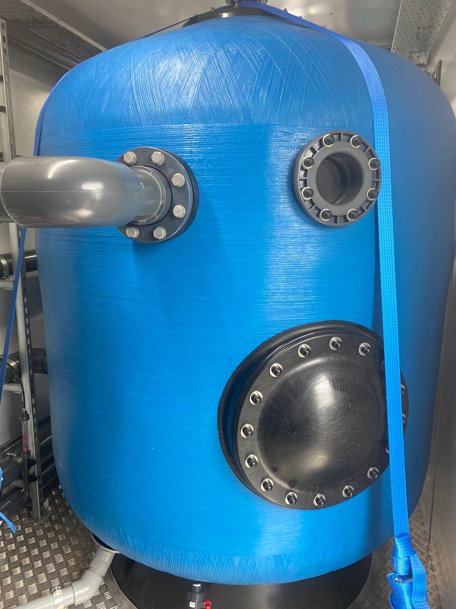 IdroScarl's tweet photo. Idro & โฆ@coftecโฉ responding together to #Ukraine #wateremergency with containerised drinking water treatment plant 40mc/h ready to be installed #potabilization #wateremergency https://t.co/WDsXyrnPbX