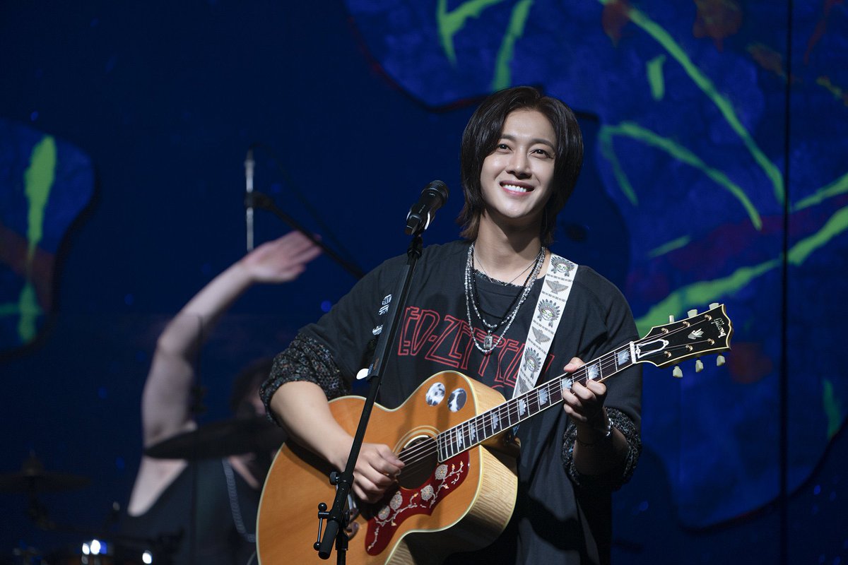 Champini5's tweet photo. The concert that we never forget!!!
He was all smiles !๐
Iโm still in it!!!
#KimHyunJoong
#2secondsleft
Pic. Credit @khj_heneciatwt https://t.co/xJPhIizuqG