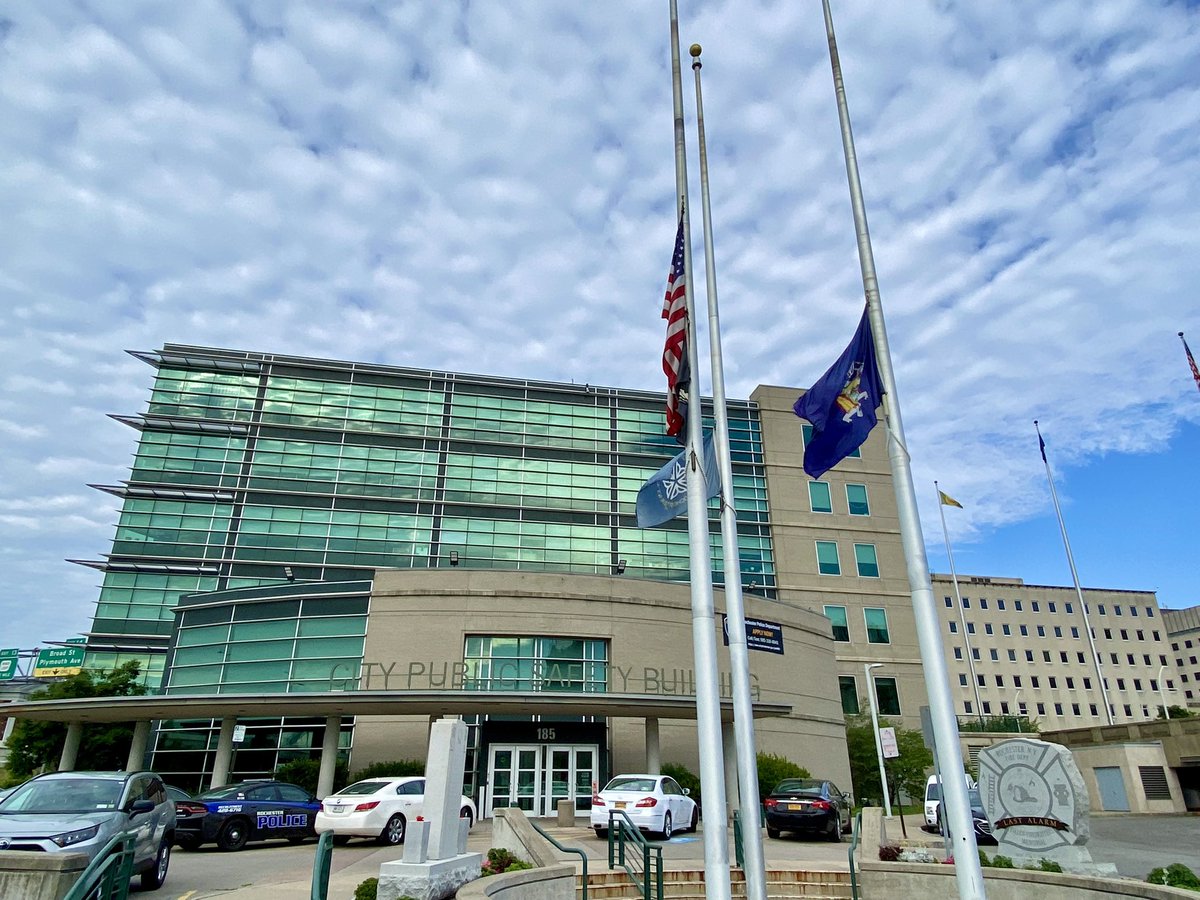 r_heals13's tweet photo. Flags at half staff at the Public Safety Building. #Roc @SPECNews1ROC https://t.co/gnS38SvPQU