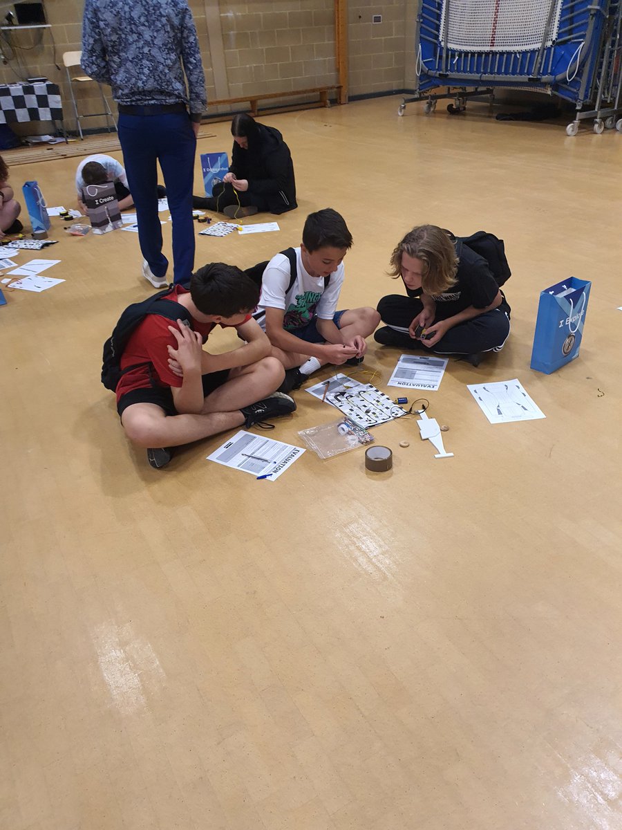 Maesteg School Science tweet media