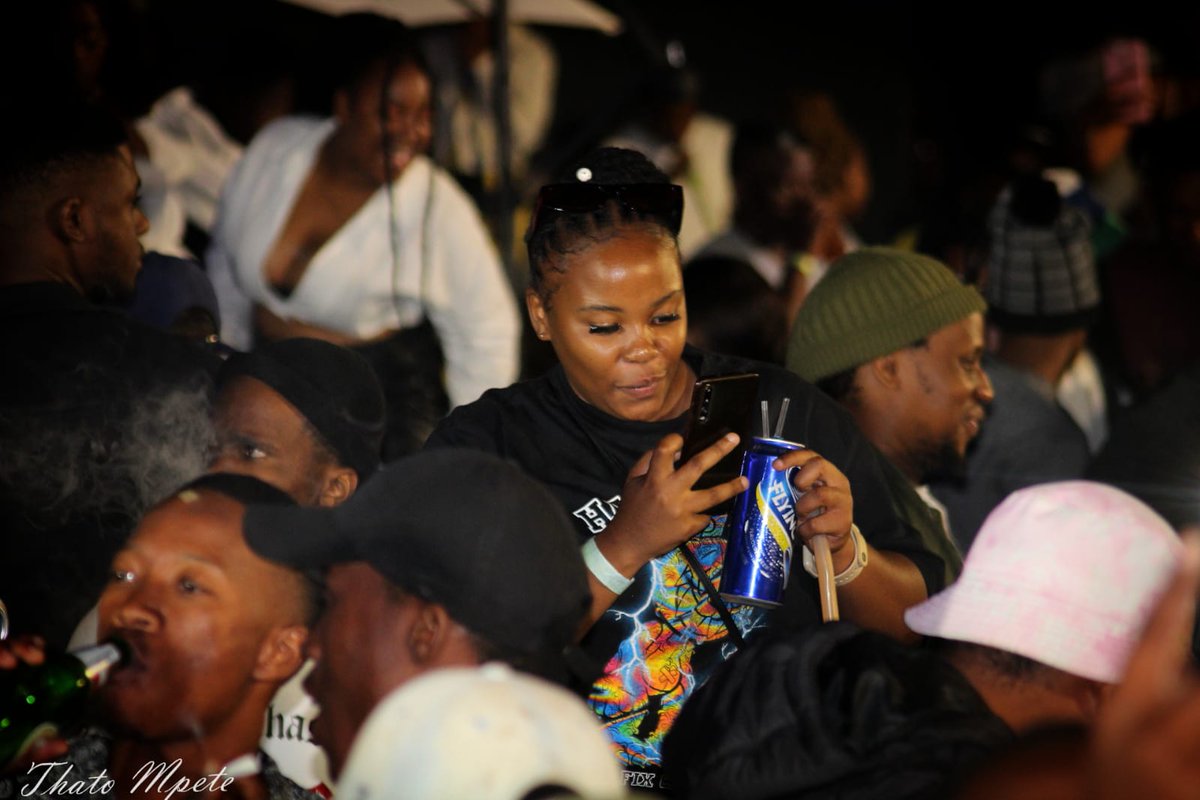 AbsoluteHangout's tweet photo. Kedi Absolute chomyaka.🔥

#PhalaPhalaFarm #BBNaija #ANCKZN #31Questions #RoastOfKhanyi #ENGvSA John Wick https://t.co/LeXNXnXxIU