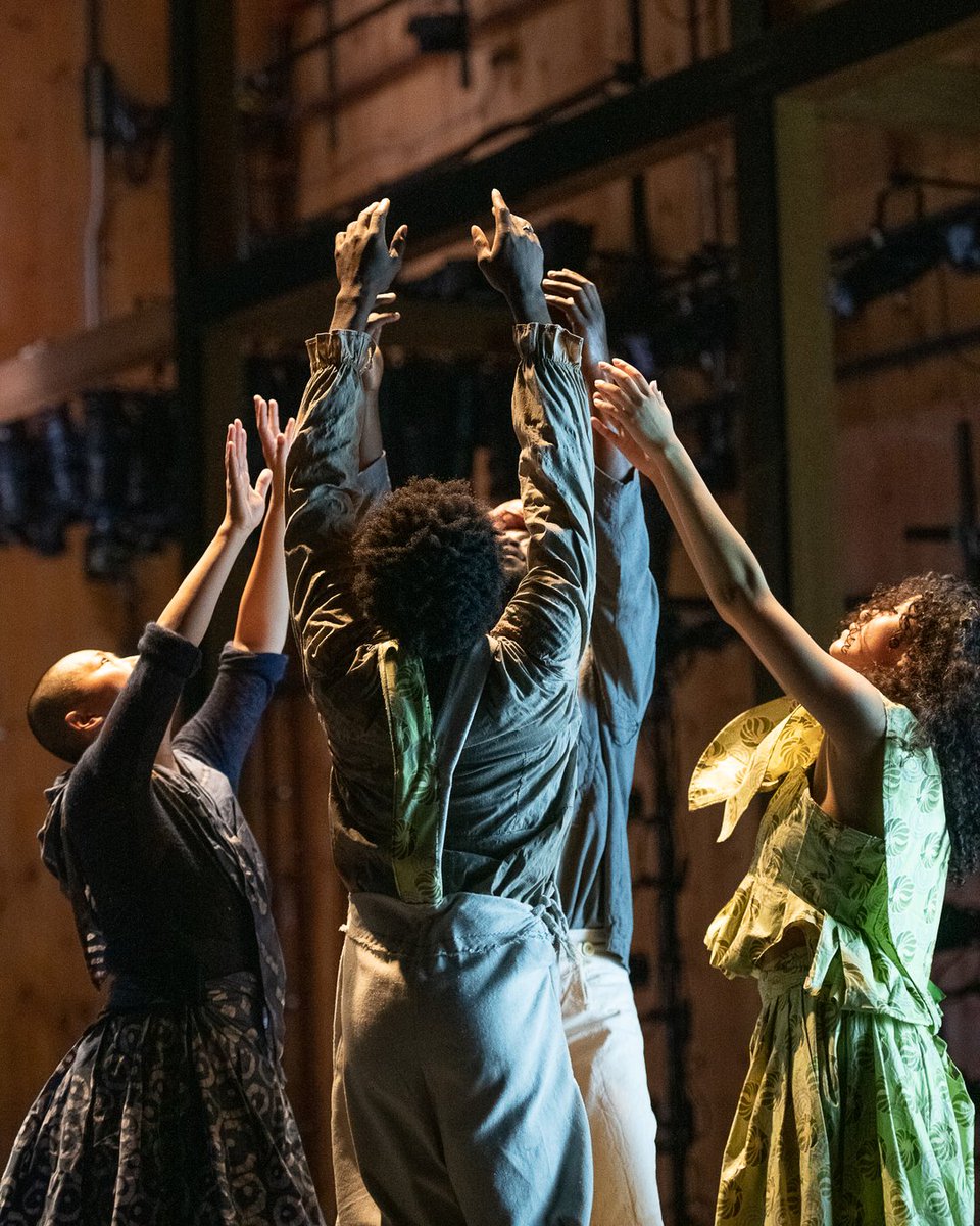 Lotusartsmgmt's tweet photo. โก๏ธ #FlashbackFriday to @fistandheel performing 'POWER' at @jacobspillow !
.
'POWER' performed by @fistandheel | Choreography by #ReggieWilson| Photo Credit: Christopher Duggan โโโโโโโโ
.โโโโโโโโ
#LivePerformance #nationaldanceproject #nefa #g https://t.co/BbC715BWxs