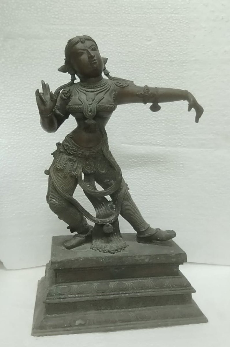 jayantmuraliips's tweet photo. Kudos to the team from the Central zone for seizing 14 #ancient #idols from an establishment called Art Village in Tanjore.@tnpoliceoffl @CMOTamilnadu, #IPS, #culture, #police, #crime #Google https://t.co/8LTyuCWBtd