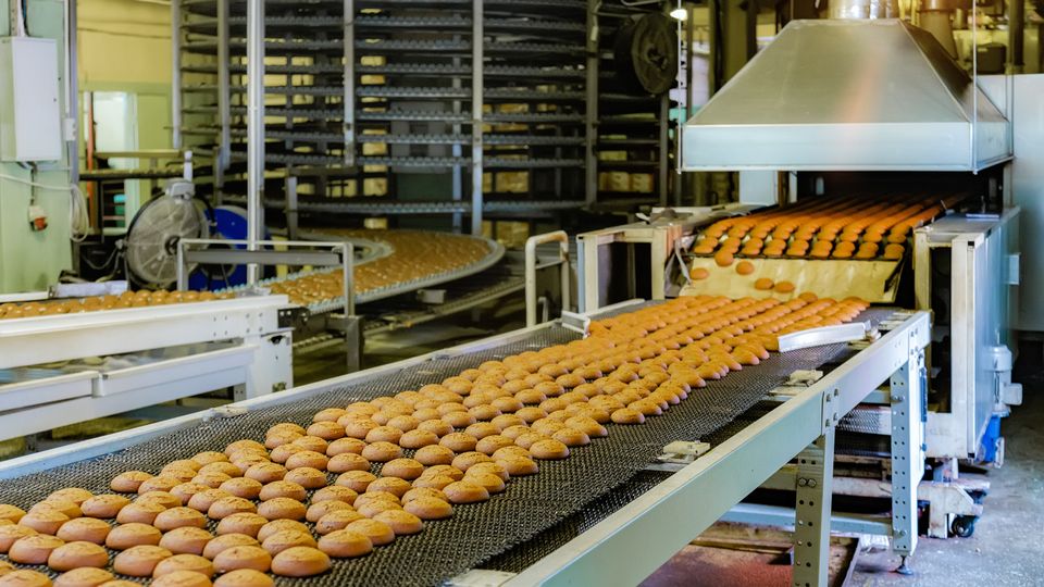 Pfannenberg_BR's tweet photo. Soluções de #Gestão térmica dedicadas a ambientes agressivos, como padarias com partículas de farinha, a Pfannenberg pode garantir que sua empresa opere com a mais alta produtividade e padrões de #segurança, #qualidade e #limpeza.
https://t.co/LU65iJG4kh https://t.co/tITMXwwnmV
