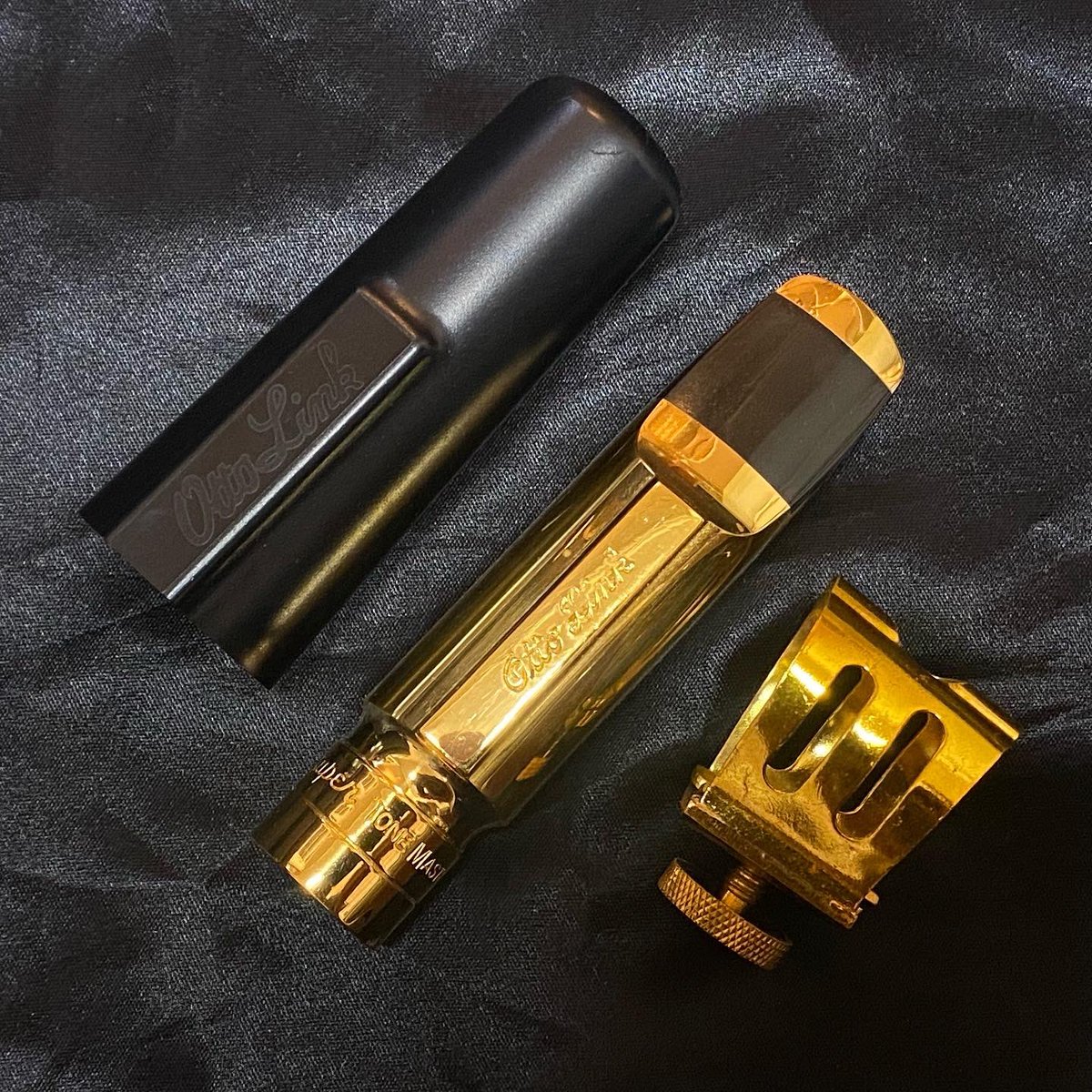 endo_music's tweet image. 『オットーリンクメタル』テナーサックス用中古です。ジャズサックスの定番中の定番ですね。写真は7番。8番もあります。
HP掲載してます。

endo-kangakki.com/mouthpiece/m-s…

#オットーリンク
#Ottolink