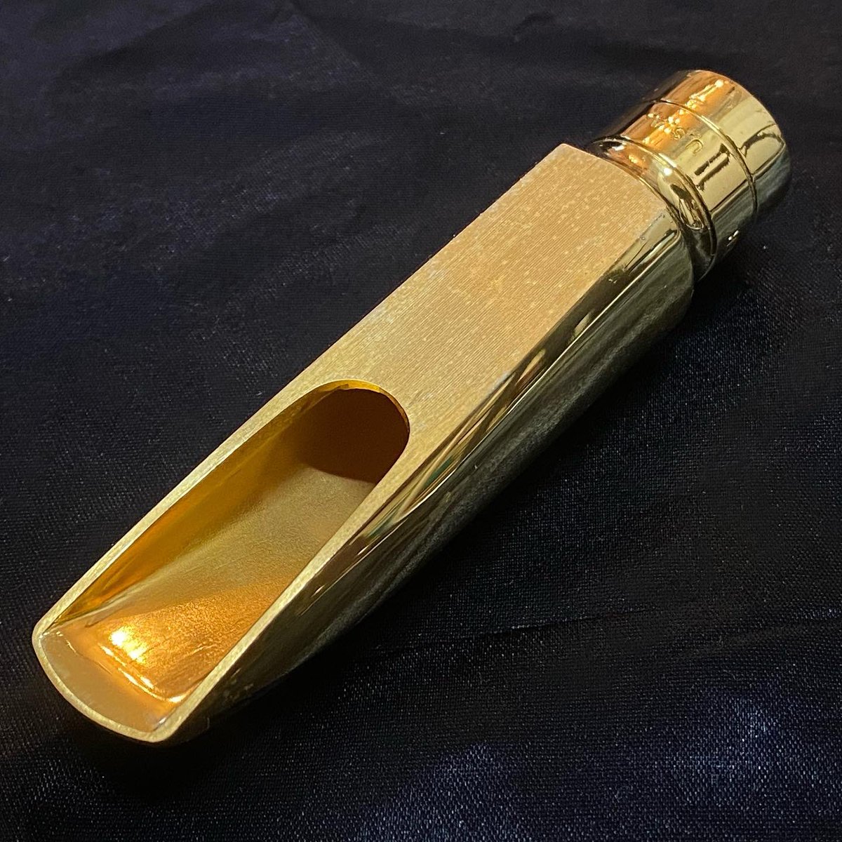 endo_music's tweet image. 『オットーリンクメタル』テナーサックス用中古です。ジャズサックスの定番中の定番ですね。写真は7番。8番もあります。
HP掲載してます。

endo-kangakki.com/mouthpiece/m-s…

#オットーリンク
#Ottolink