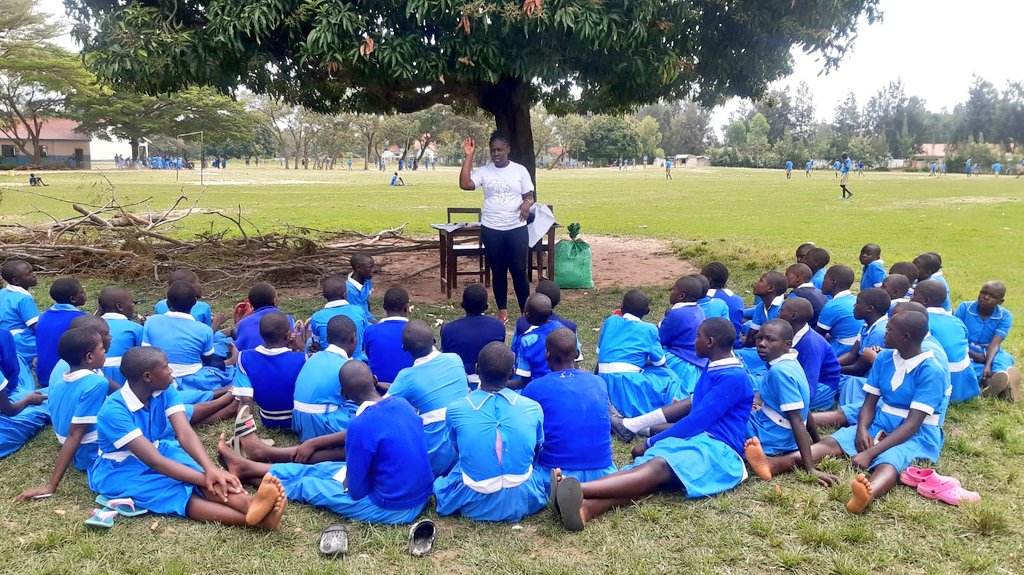 Teen_Seed's tweet photo. Period stigma is an obstacle to gender equality both in rural and urban areas. We are committed to nurturing a generation of greatness from our teens of today through #SRHR #MenstrualHealth #Pads4Progress in Busia County. Today, we visit Machakusi Primary in Teso South. https://t.co/2aHc2X6F95