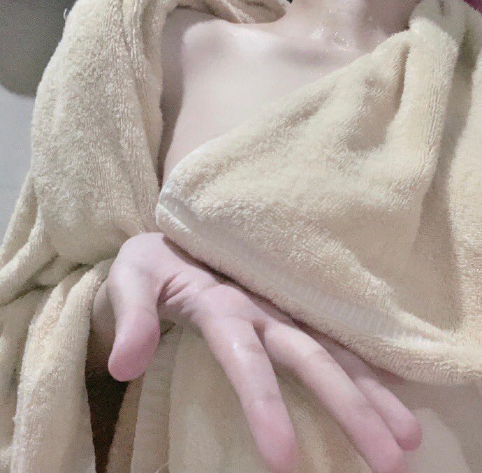 nsbga35's tweet photo. 今晚来我家做题吗？我做口算题，你做填空题。
#反差婊的日常 #做爱 #论乱 #四爱 https://t.co/wtxwCEK9zN