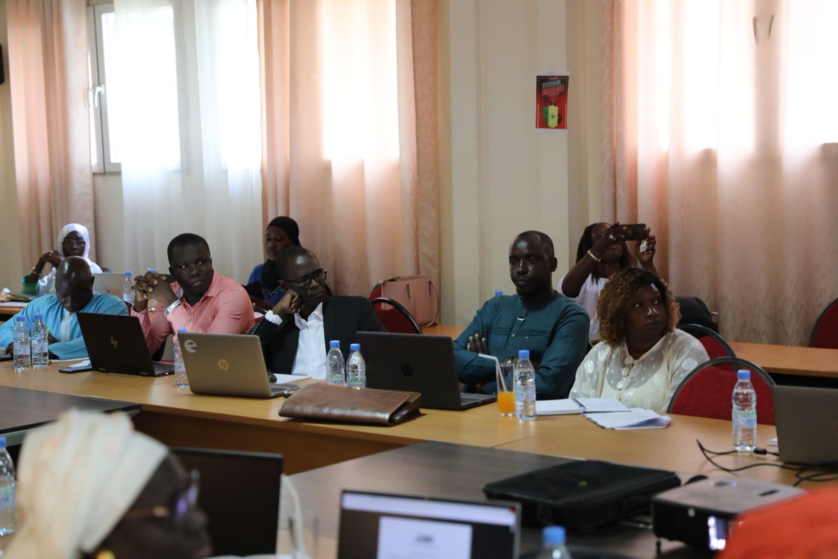Atelier De Partage De L’étude Sur Les Possibilités D’évolutions Des Dispositifs Règlementaires Et Fonciers Dans Les Zones Côtières Du Sénégal Dans Une Perspective D’adaptation Face Aux Changements Climatiques #cse #waca #DEEC 
plus de détails sur denv.gouv.sn