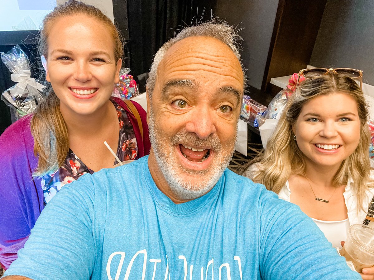 TaylorWoyton's tweet photo. Look who it is! He’s only one of the best educational influencers on TikTok, nbd! @gerrybrooksprin @KleinISD @katierooke5 @KleinCollins #FCSTAT #suriouslyderdecatederducator https://t.co/08oBHOT672