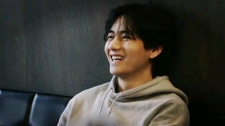 Kvsgel_'s tweet photo. Ang ganda ng ngiti mo mahal ♡ https://t.co/vNJE32j2HZ