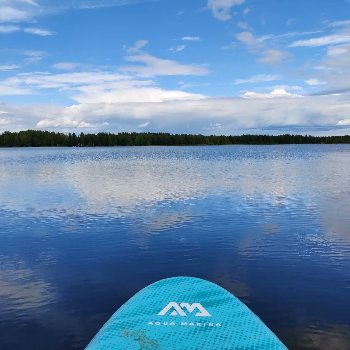 LiisaTyllinen's tweet photo. Suppailun opettelua!  Kivaa hommaa! Oletko sinä kokeillut? 💦😎☀️🏄 #sup #suppailu #standuppaddle #supster #suplover #suptime #summersupper #luontoliikunta #luonto #nature #july2022 #heinäkuu2022 #loma #kesäloma #summer #finland #suomi https://t.co/nFSd3osQMY