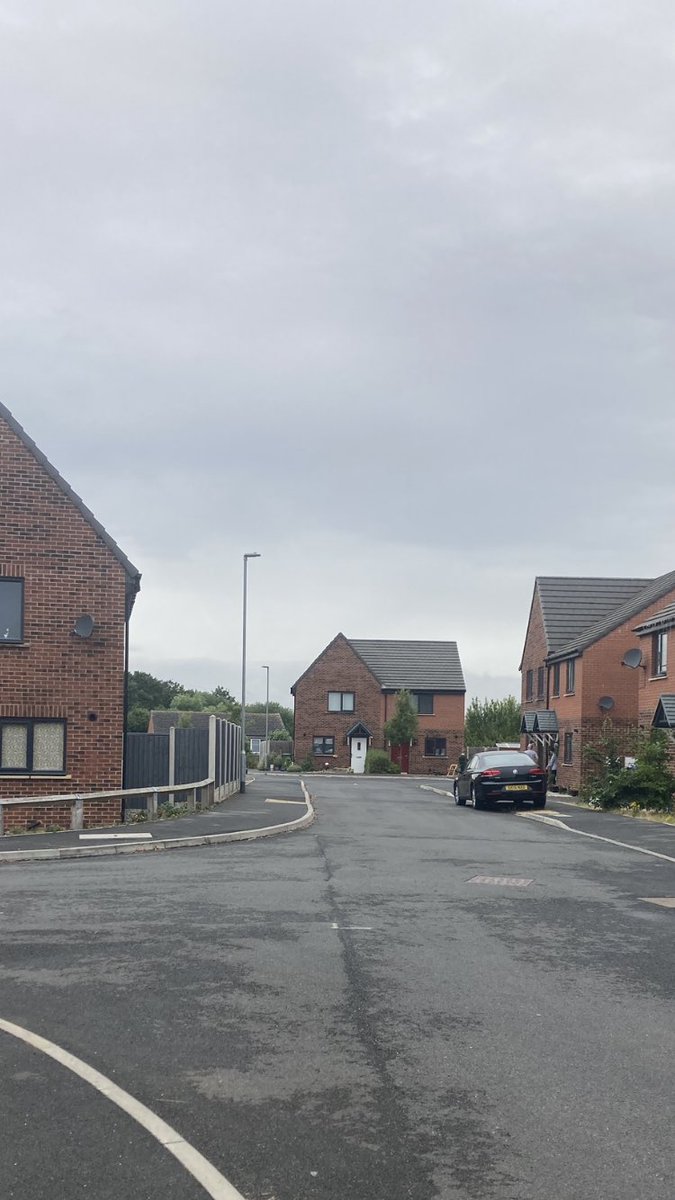 JobrownOngo's tweet photo. Day 5 of #ASBAwarenessweek and I am in #nottinghamshire conducting a survey with @ongoUK tenants in #Bircotes about #ASB and #CommunitySafety https://t.co/1XhKMz7ntY