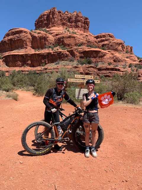 ClemsonPRTM's tweet photo. #ClemsonPRTM spirit in Sedona, AZ! We love seeing pictures like this of associate professor Charles Chancellor and his niece during their summer travels!
#ExperiencePRTM https://t.co/4FL8rndUHd