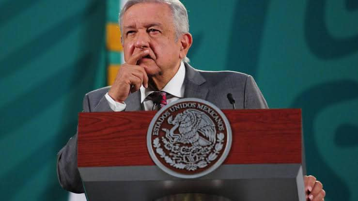 24Morelos's tweet photo. GOBIERNOS NEOLIBERALES NEGOCIARON EL PETRÓLEO DE MÉXICO: AMLO

@lopezobrador_ , presidente de #México, ha asegurado que los #GobiernosNeoliberales negociaron en años anteriores el #petróleo de los mexicanos. https://t.co/RB01pxtick