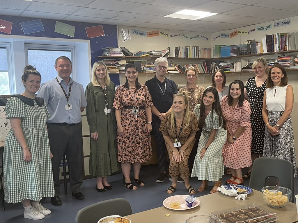 Happy summer holidays from the Languages Corridor. I hope you have a well-deserved rest and a fabulous summer. Come back to us in September feeling refreshed 😎☀️ @MissTurnerMACS @ellieosMACS @MrsEvansMACS @MrsHarr19116579 @MlleWood_MFL @GiveEmL @MrWilliamsMACS @MissChildsMACS1