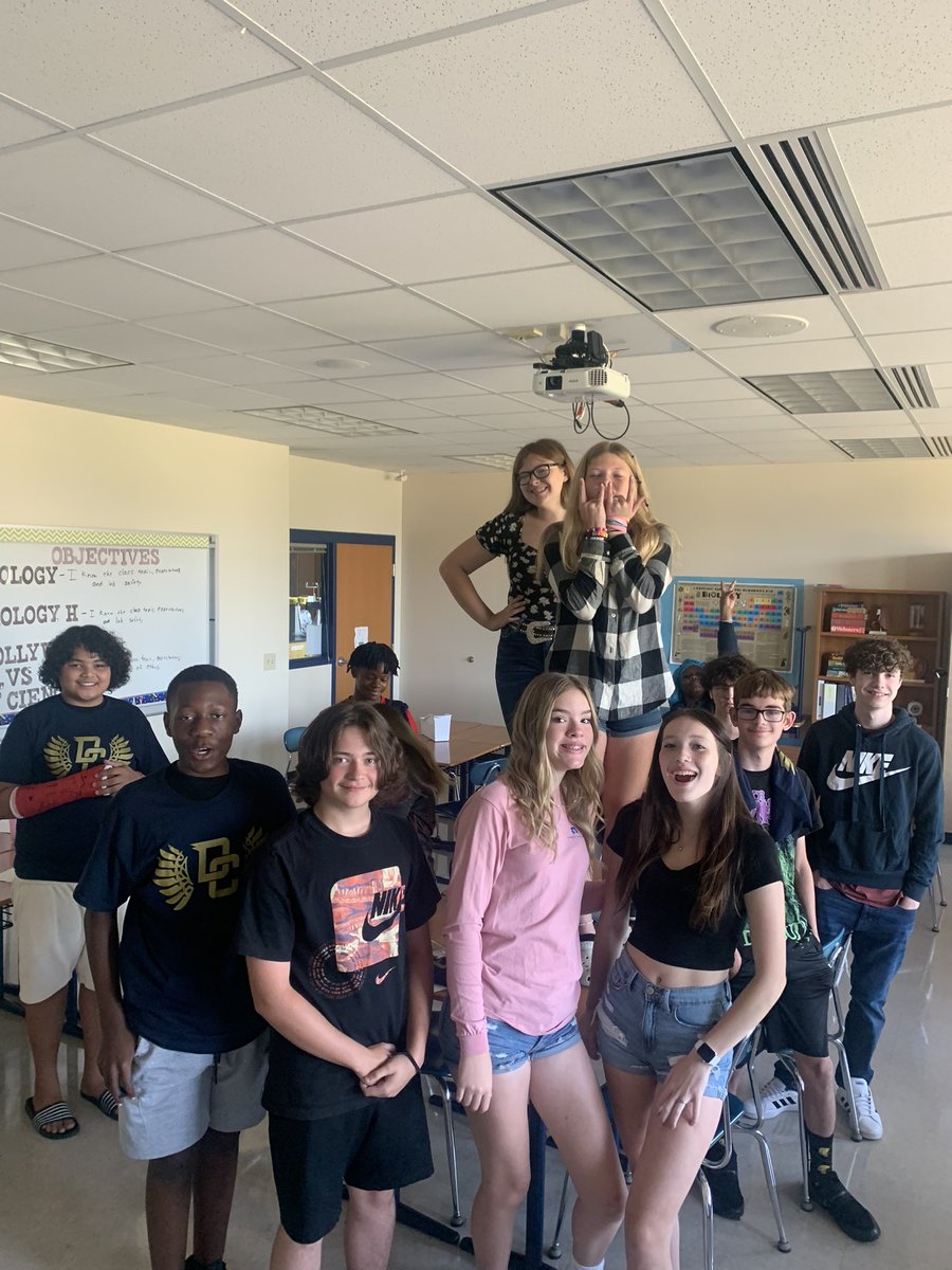 DCHSQuest's tweet photo. We love our freshmen!  Welcome to Q&amp;I.  Remember OWN your successes and OWN your behaviors. https://t.co/L3hoVn9T8w