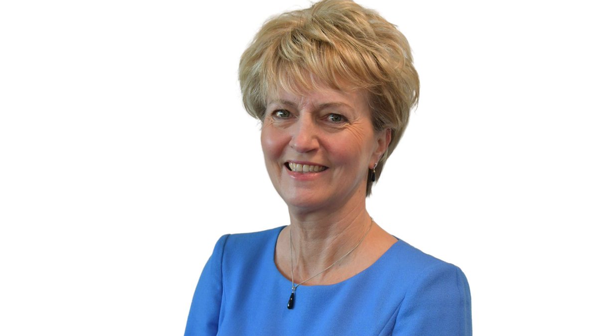 Royal Papworth Hospital NHS FT ๐ (@royalpapworth) on Twitter photo <a href="/DrSarahClarke/">Sarah Clarke</a> <a href="/RCPhysicians/">Royal College of Physicians</a> Dr Clarke will be only the fourth female president in over 500 years.
"I have the utmost respect for my colleague and friend David Oliver, who has put his health and wellbeing first in making a difficult decision to step down. I will be doing this for both of us." <a href="/DrSarahClarke/">Sarah Clarke</a> <a href="/RCPhysicians/">Royal College of Physicians</a> Dr Clarke will be only the fourth female president in over 500 years.
"I have the utmost respect for my colleague and friend David Oliver, who has put his health and wellbeing first in making a difficult decision to step down. I will be doing this for both of us."