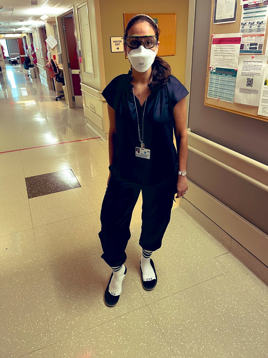 Loving my @greencloudappa1 attire! Thank you to @ScrubsNHeels for introducing me to these fancy scrubs. My #Giconsult experience w new #gifellows $ @AtriumHealthWFB residents and #ms4 just got better! 👇🏽💄😎@IBD_Afzali @DCharabaty @LindaNguyenMD cant wait for our next one!