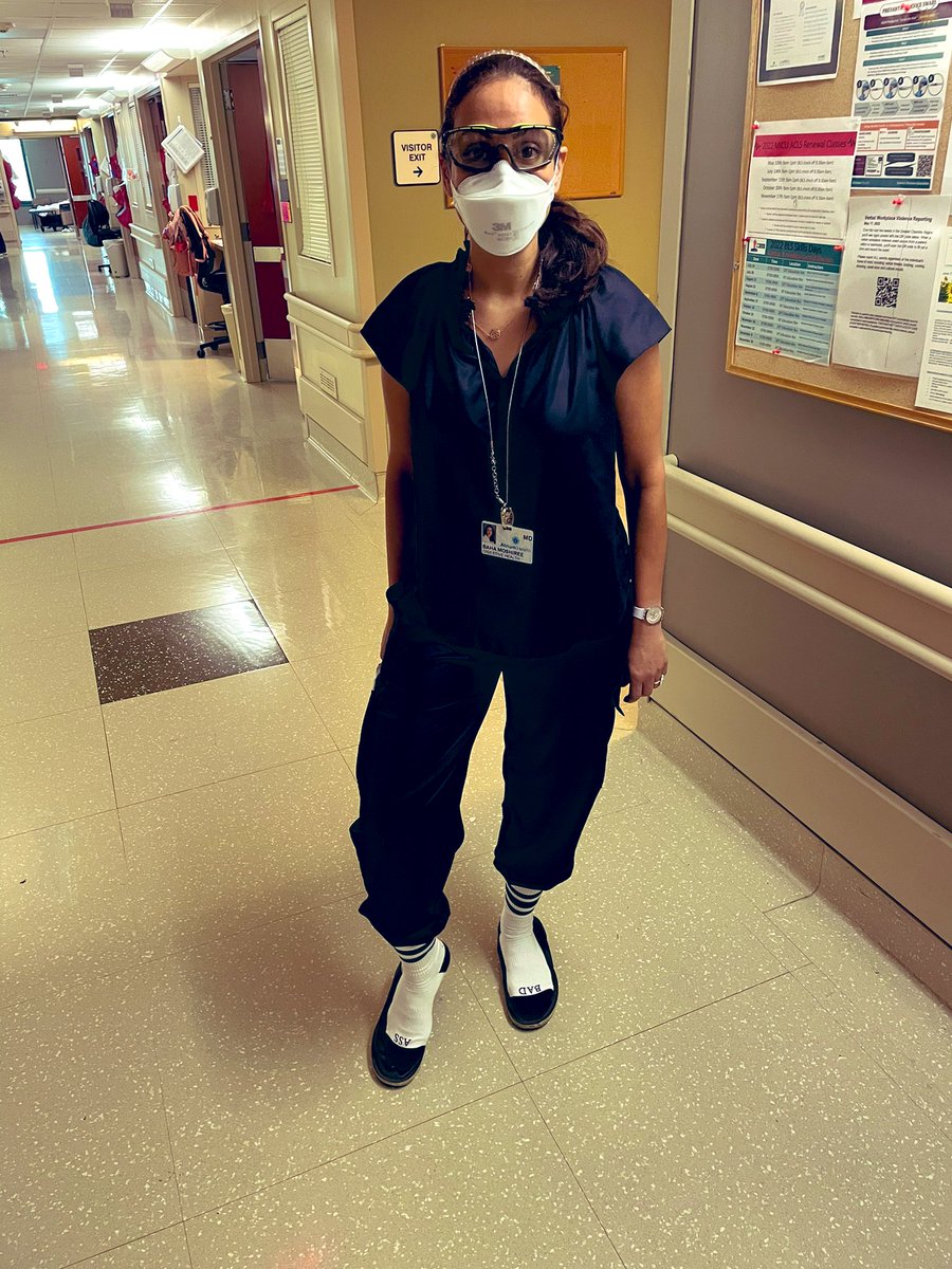 BMoshiree's tweet photo. Loving my @greencloudappa1 attire! Thank you to @ScrubsNHeels for introducing me to these fancy scrubs. My #Giconsult experience w new #gifellows $ @AtriumHealthWFB residents and #ms4 just got better! 👇🏽💄😎@IBD_Afzali @DCharabaty @LindaNguyenMD cant wait for our next one! https://t.co/VKqYyS1IBR