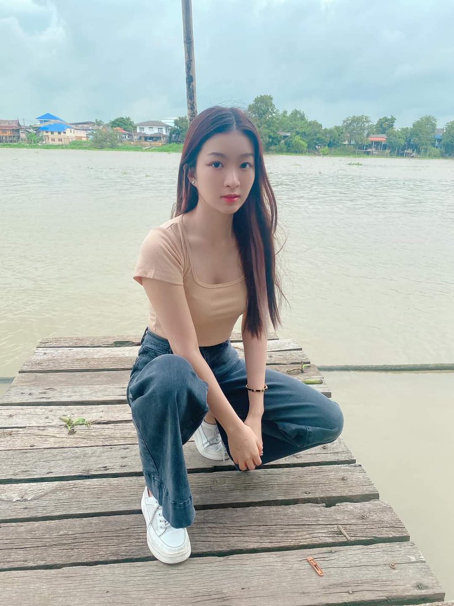 Karoona12's tweet photo. หุ่นเป๊ะ​มาก​น้องหมวย https://t.co/8ViM03ofob